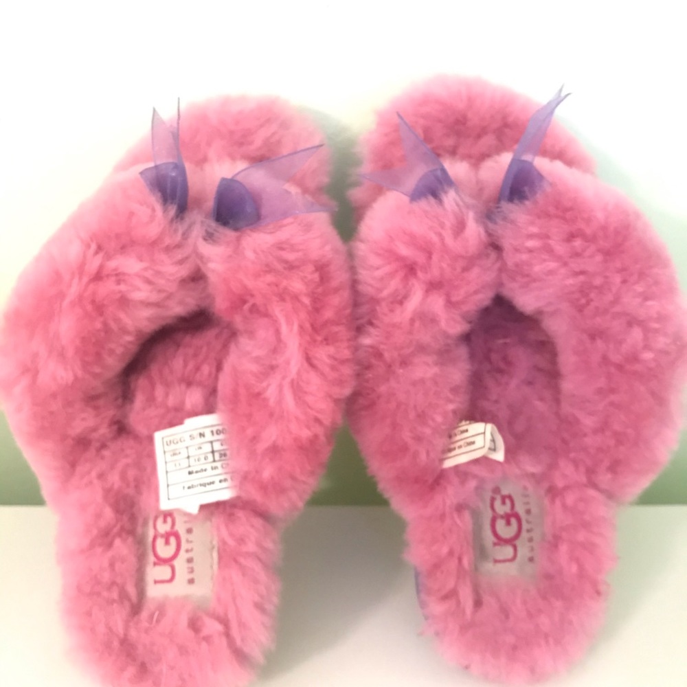 Uggs flip flops, US size 11 kids